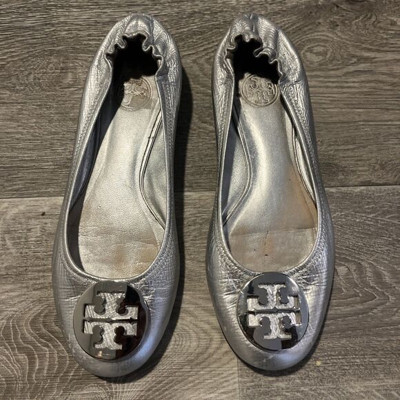 TORY BURCH Women’s Reva Leather Ballet Flats Silver Slip-On Size 9 - Picture 1 of 8
